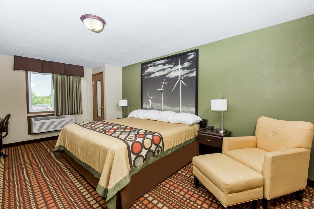 Super 8 By Wyndham Adair Ia Hotel Phòng bức ảnh